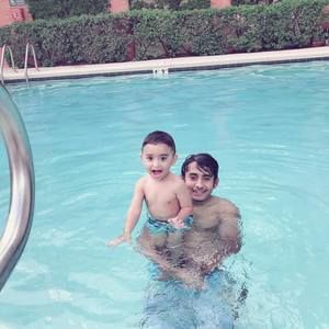 Meet your Posher, Moe